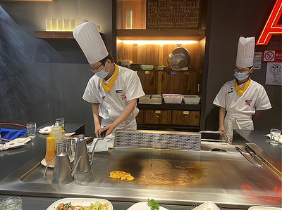 匠心鑄就美味，服務(wù)創(chuàng)造價(jià)值——以喜樂鐵板燒為例談餐飲業(yè)的制勝之道